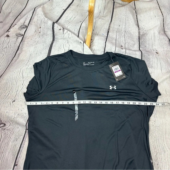 Nwt under armour women's black short sleeve loose fit top - Picture 7 of 7